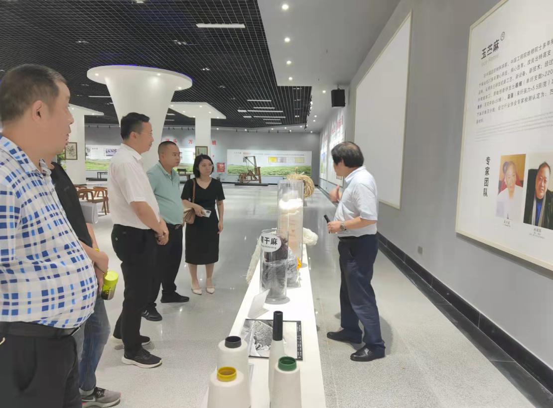 省棉麻集团调研组赴达州、广安等地考察调研